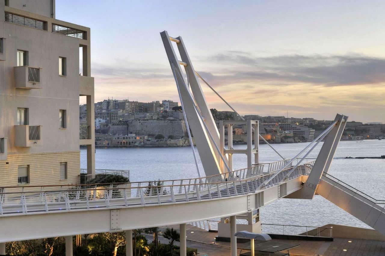 Splendid Apartment, Steps Away From The Sea Sliema Ngoại thất bức ảnh